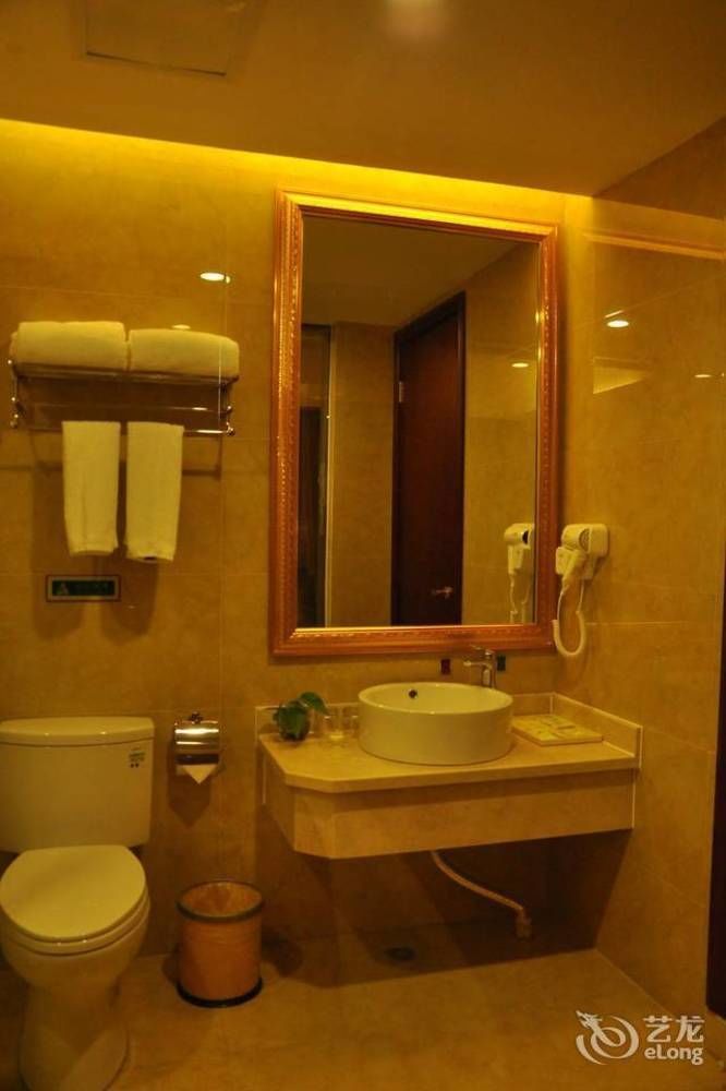 Vienna Hotel Sh Fengxian Nanqiao Jinhai Road Σανγκάη Εξωτερικό φωτογραφία